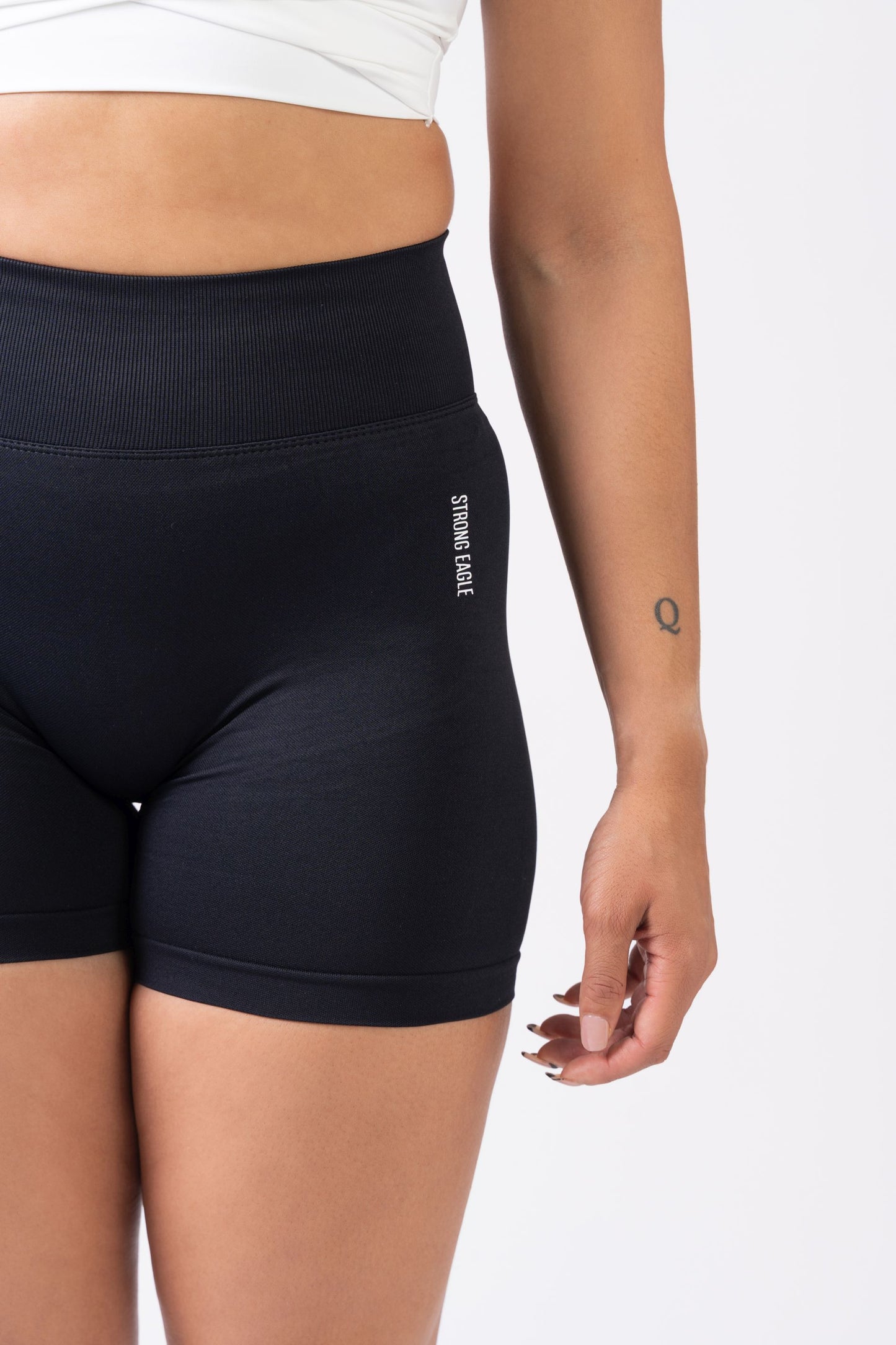 Essential Short - Onyx Black